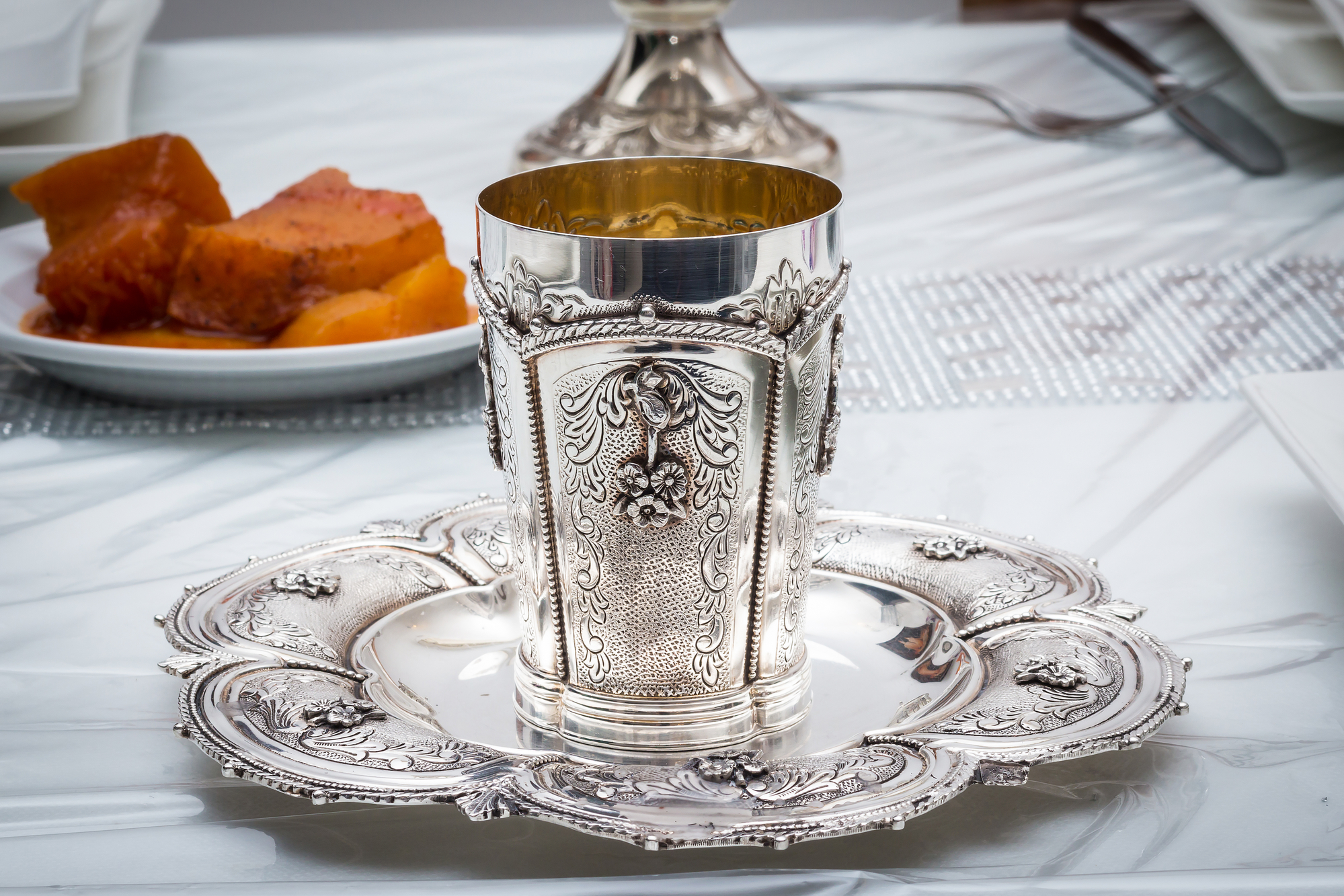 5 Ways Silver Can Tarnish (Plus Fix) Golden Silver Gems